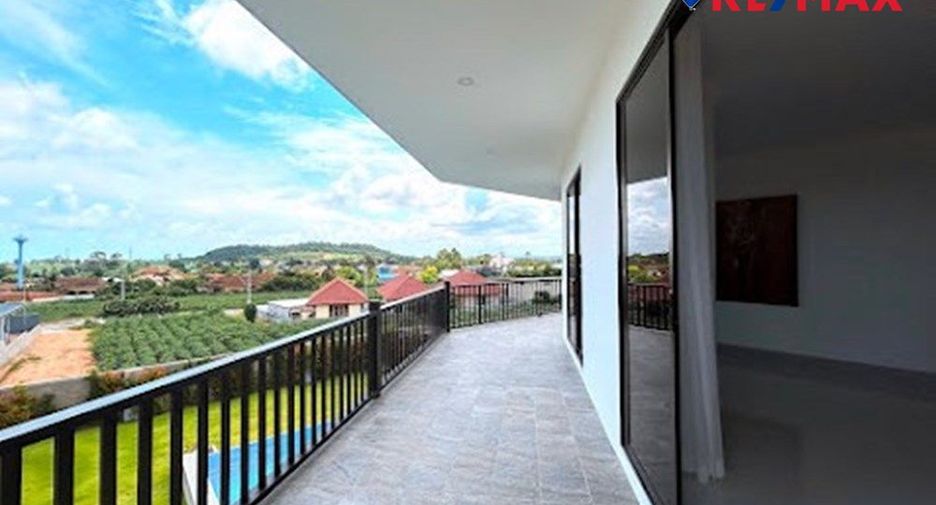 À vendre 4 chambres maison à Sattahip, Chonburi