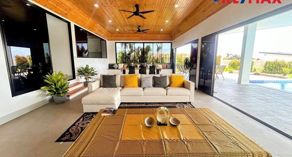 À vendre 4 chambres maison à Sattahip, Chonburi