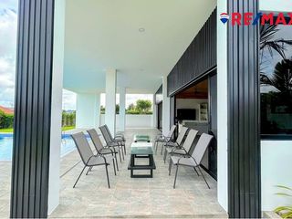 Продажа 4 спальни дом в Банг Сарай, Паттайя