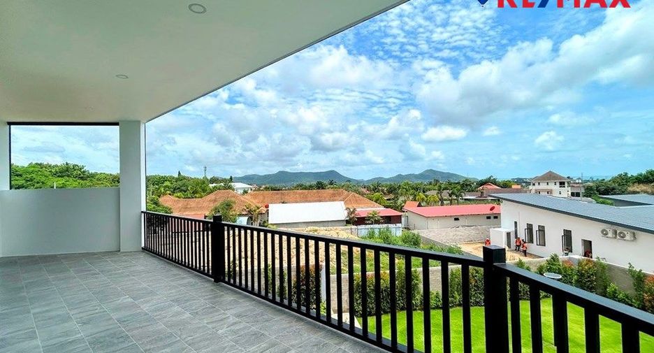 À vendre 4 chambres maison à Sattahip, Chonburi