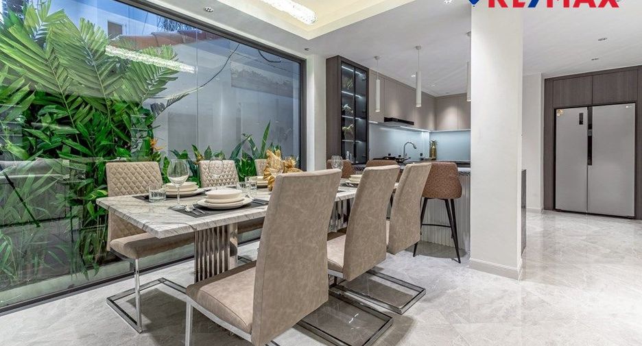 À vendre 5 chambres maison à Pratumnak, Pattaya