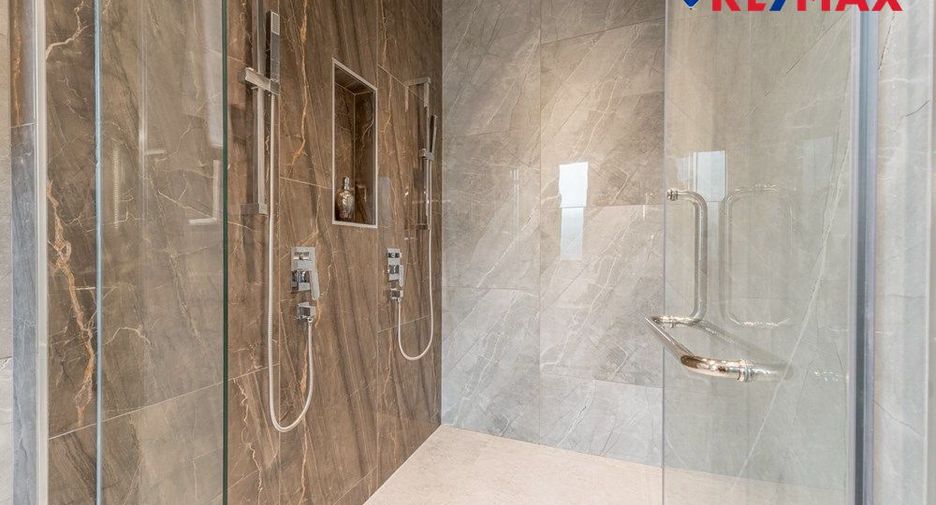 À vendre 5 chambres maison à Pratumnak, Pattaya