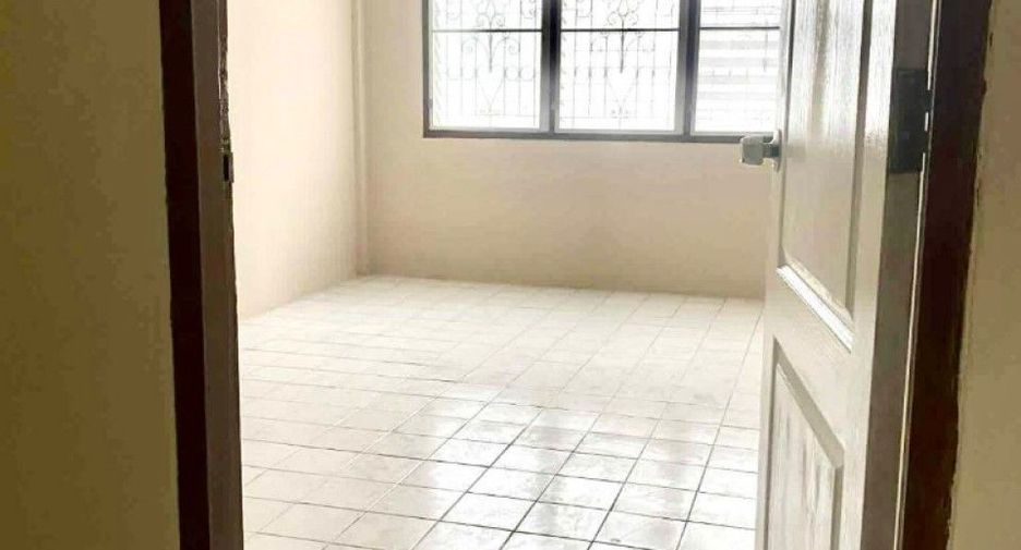 Casa adosada en venta de 2 habitaciones en Cha Am, Phetchaburi