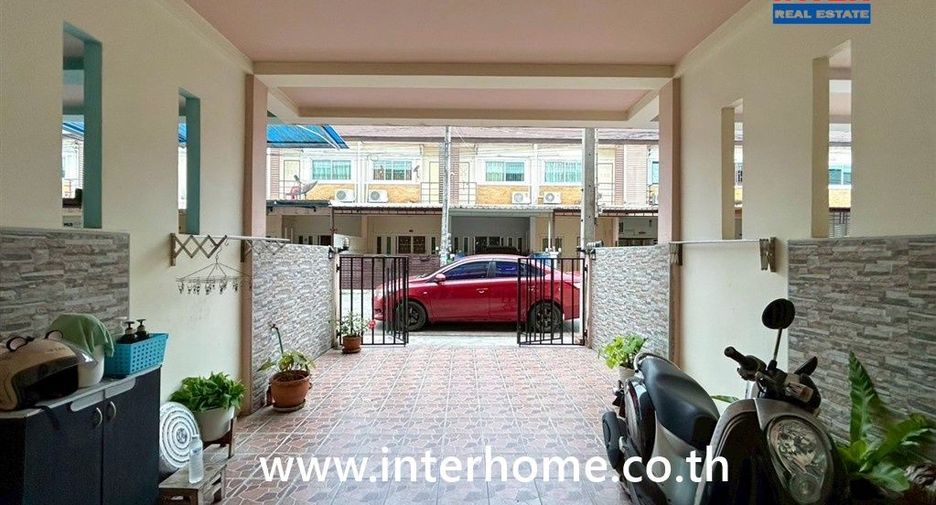 Reihenhaus zum Kauf mit 2 Zimmer in Mueang Rayong, Rayong