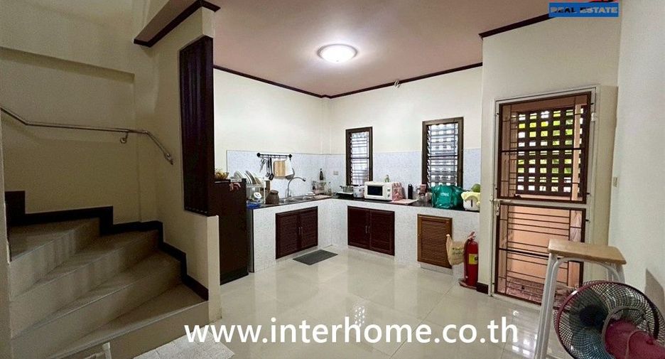 Reihenhaus zum Kauf mit 2 Zimmer in Mueang Rayong, Rayong