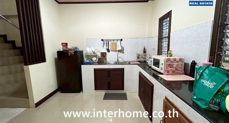 Reihenhaus zum Kauf mit 2 Zimmer in Mueang Rayong, Rayong