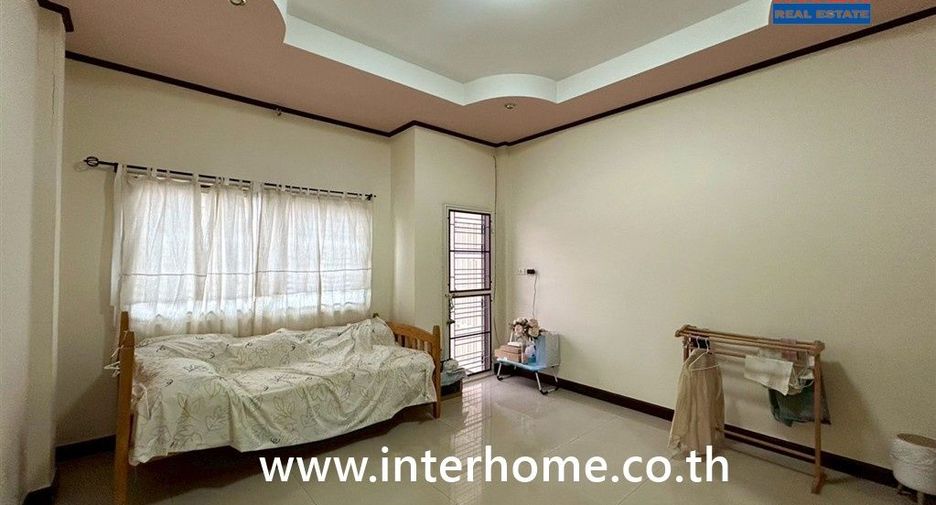 Reihenhaus zum Kauf mit 2 Zimmer in Mueang Rayong, Rayong