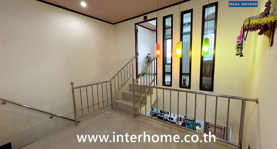 Reihenhaus zum Kauf mit 2 Zimmer in Mueang Rayong, Rayong