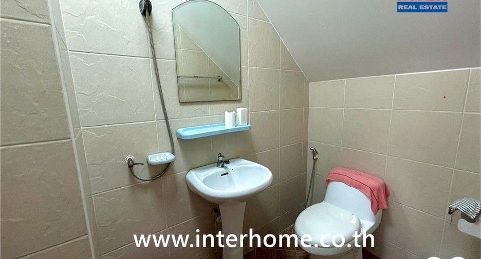 Reihenhaus zum Kauf mit 2 Zimmer in Mueang Rayong, Rayong