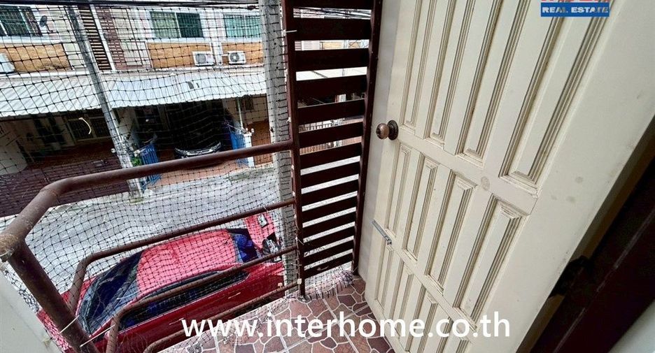 Reihenhaus zum Kauf mit 2 Zimmer in Mueang Rayong, Rayong