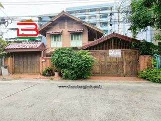 For sale 4 bedrooms house in Bang Sue, Bangkok