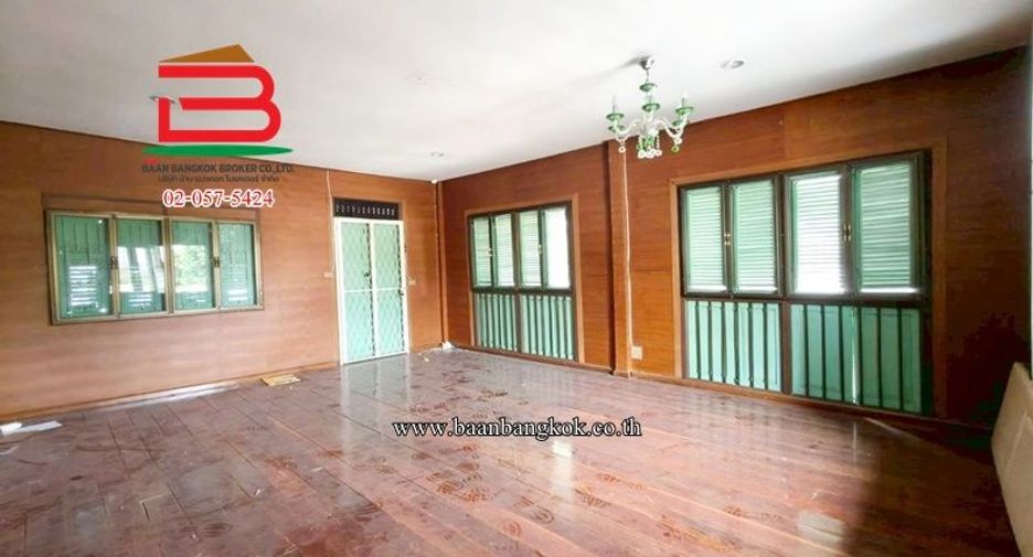 For sale 4 bedrooms house in Bang Sue, Bangkok