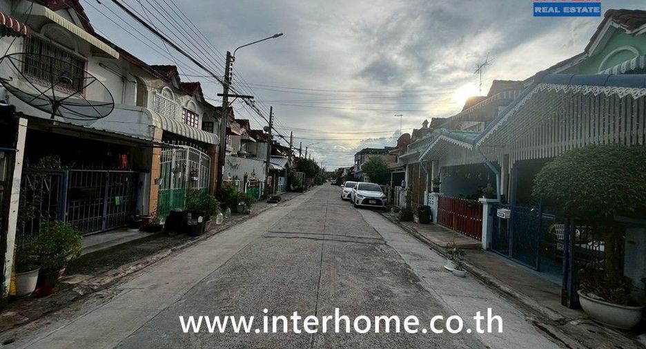 For sale 2 bedrooms townhouse in Bueng Kum, Bangkok