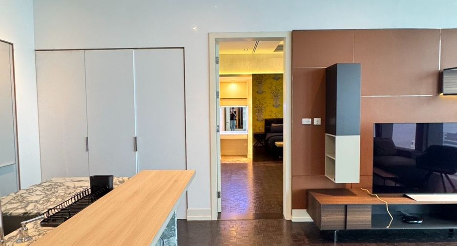 Condo en alquiler de 2 habitaciones en Sathon, Bangkok