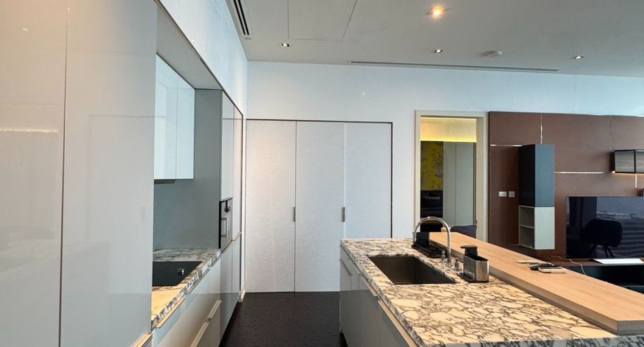 Condo en alquiler de 2 habitaciones en Sathon, Bangkok