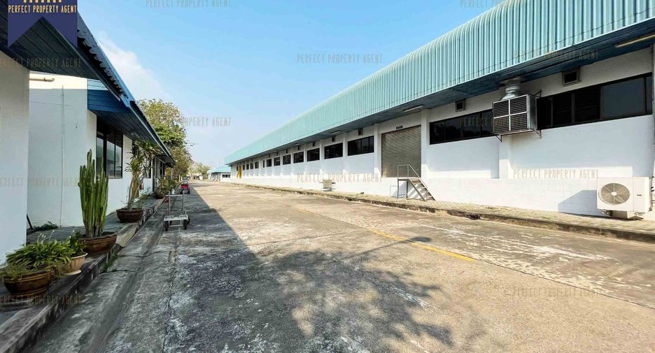 À vendre entrepôt à Ban Pho, Chachoengsao