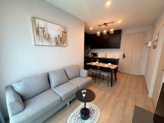 Wohnung zur Miete mit 2 Zimmer in Huai Khwang, Bangkok