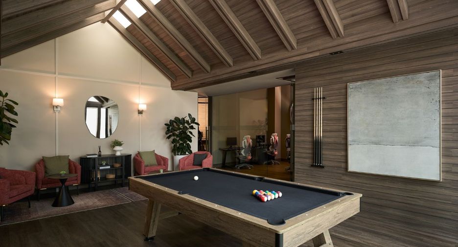 Condo en alquiler de 2 habitaciones en Huai Khwang, Bangkok