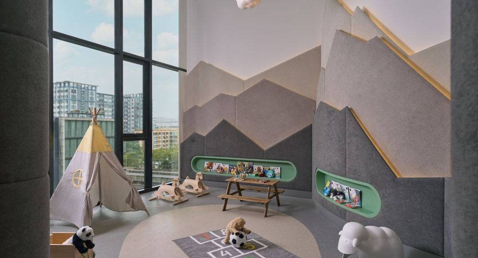 Condo en alquiler de 2 habitaciones en Huai Khwang, Bangkok