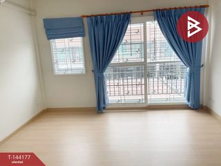 Casa adosada en venta de 2 habitaciones en Lam Luk Ka, Pathum Thani