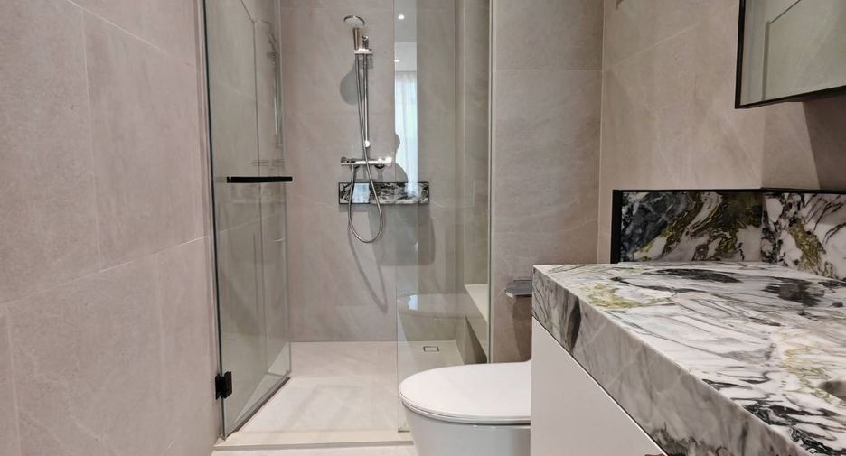 For rent 2 bedrooms condo in Sathon, Bangkok