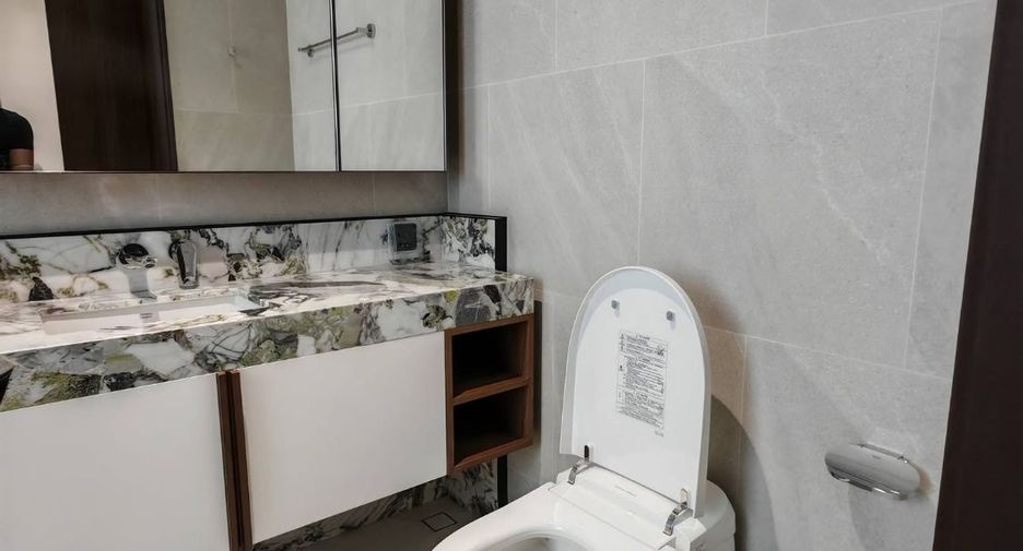For rent 2 bedrooms condo in Sathon, Bangkok