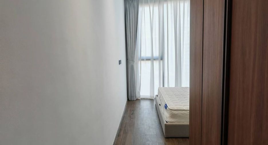 For rent 2 bedrooms condo in Sathon, Bangkok