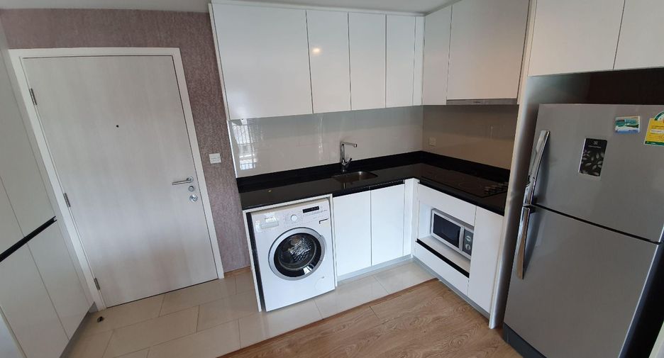 For rent 2 bedrooms condo in Watthana, Bangkok