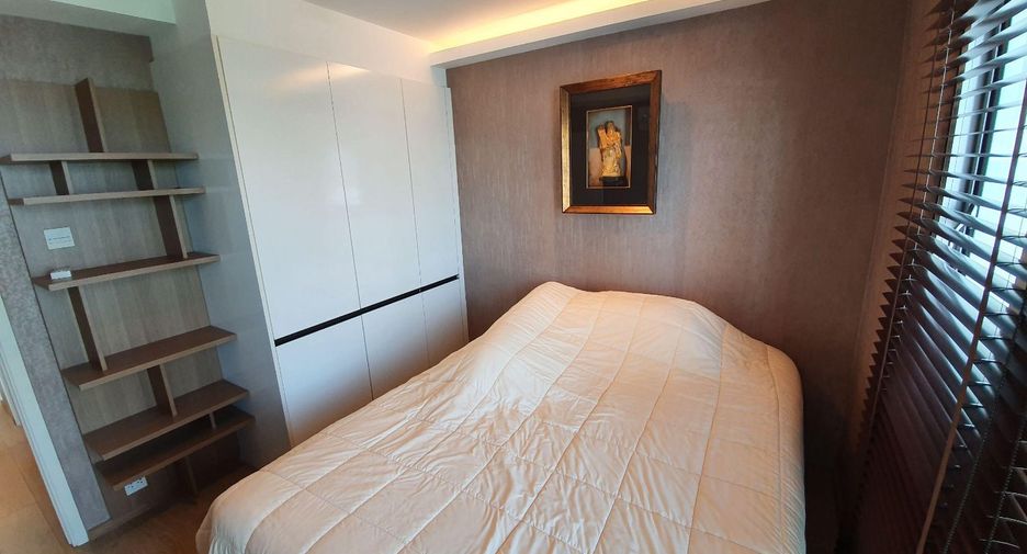 For rent 2 bedrooms condo in Watthana, Bangkok