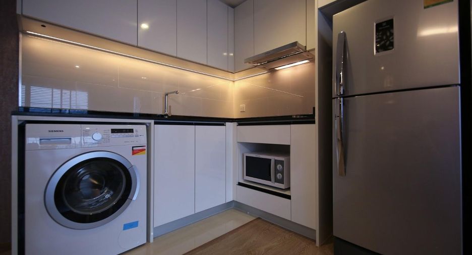 For rent 2 bedrooms condo in Watthana, Bangkok