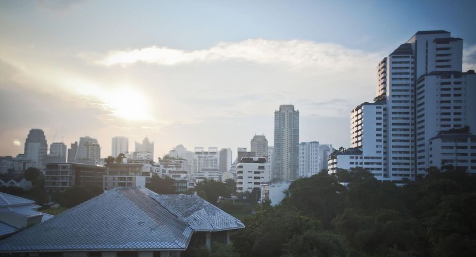 For rent 2 bedrooms condo in Watthana, Bangkok