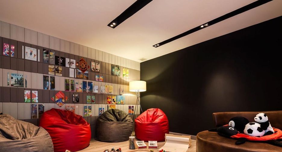 For rent 2 bedrooms condo in Watthana, Bangkok