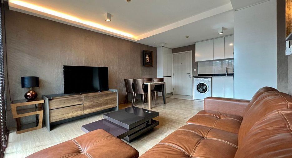 For rent 2 bedrooms condo in Watthana, Bangkok
