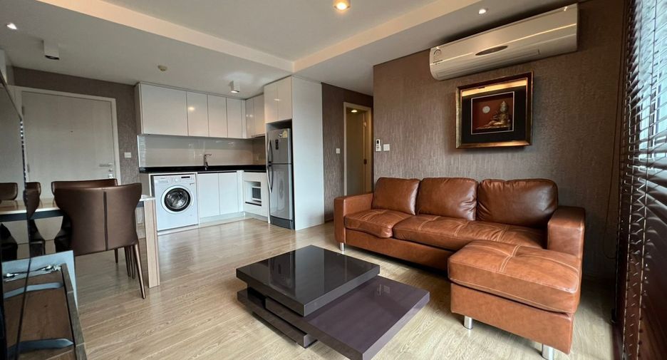 For rent 2 bedrooms condo in Watthana, Bangkok