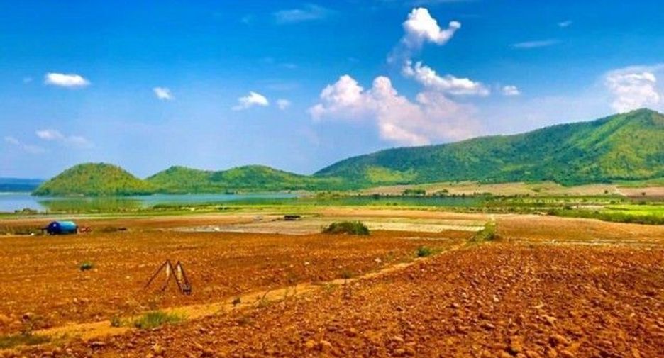 出售 土地 在 Si Sawat, Kanchanaburi