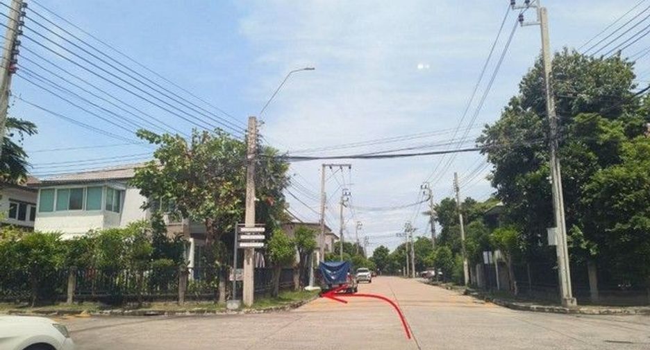 Haus zum Kauf mit 3 Zimmer in Bang Khun Thian, Bangkok