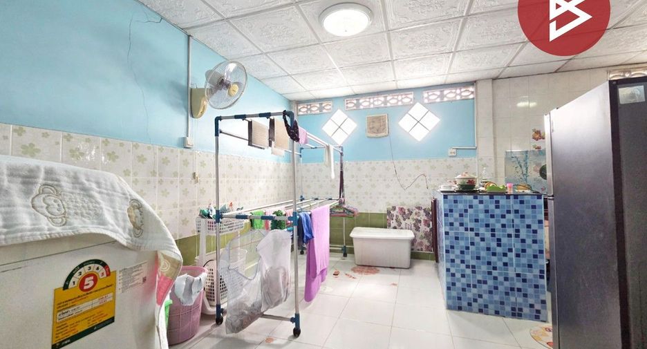 Reihenhaus zum Kauf mit 4 Zimmer in Mueang Samut Sakhon, Samut Sakhon