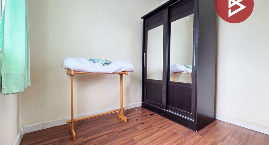 Reihenhaus zum Kauf mit 4 Zimmer in Mueang Samut Sakhon, Samut Sakhon