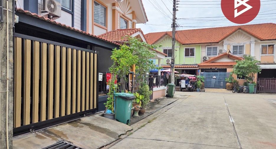 Reihenhaus zum Kauf mit 4 Zimmer in Mueang Samut Sakhon, Samut Sakhon