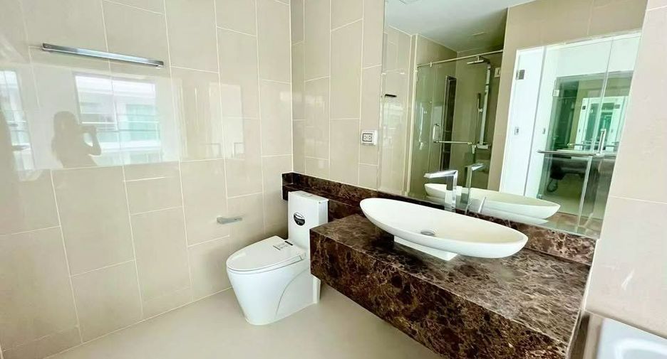 For sale 2 bedrooms apartment in Bang Lamung, Chonburi