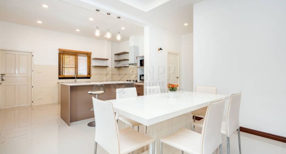 For sale 4 bedrooms house in Hua Hin, Prachuap Khiri Khan