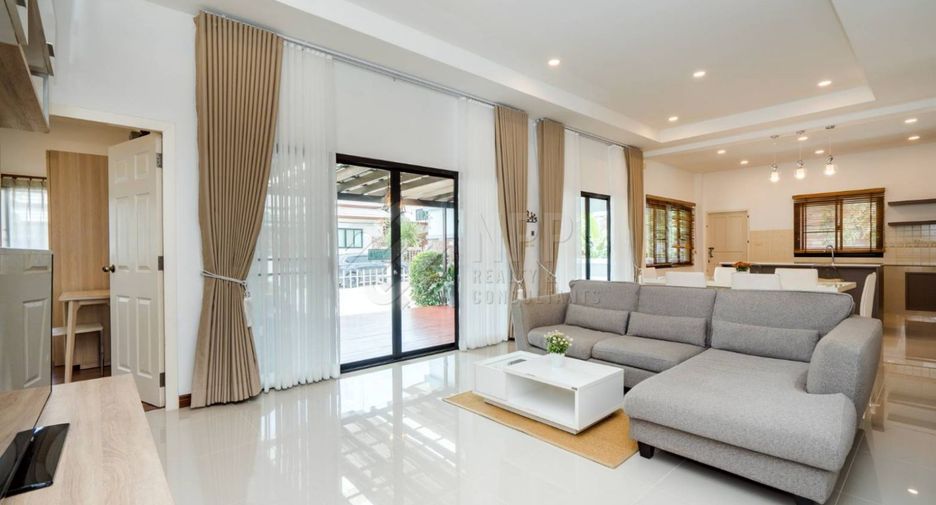 For sale 4 bedrooms house in Hua Hin, Prachuap Khiri Khan