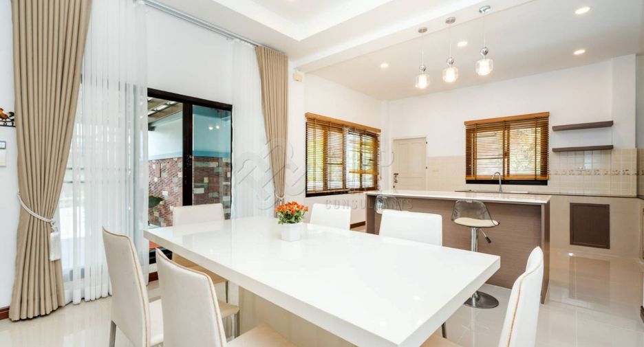 For sale 4 bedrooms house in Hua Hin, Prachuap Khiri Khan
