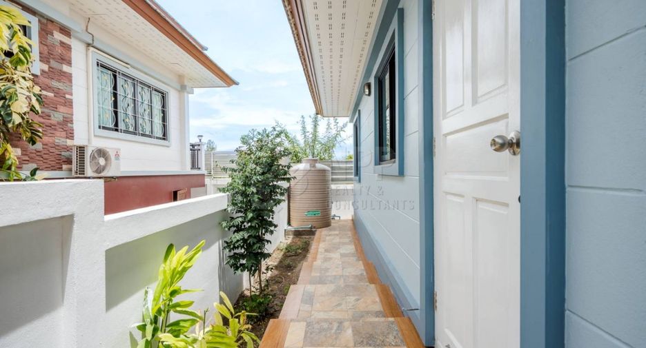 For sale 4 bedrooms house in Hua Hin, Prachuap Khiri Khan