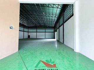 For sale 5 bedrooms warehouse in Sam Phran, Nakhon Pathom