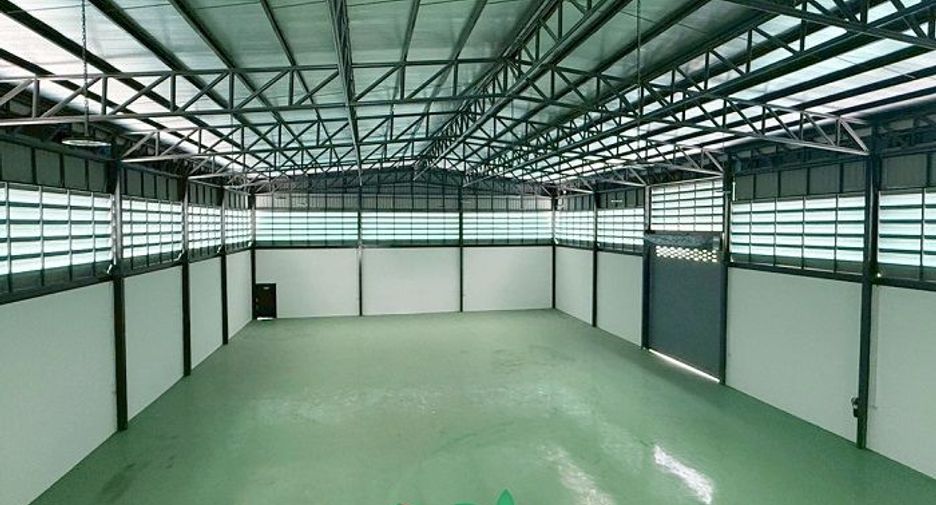 For sale 5 bedrooms warehouse in Sam Phran, Nakhon Pathom
