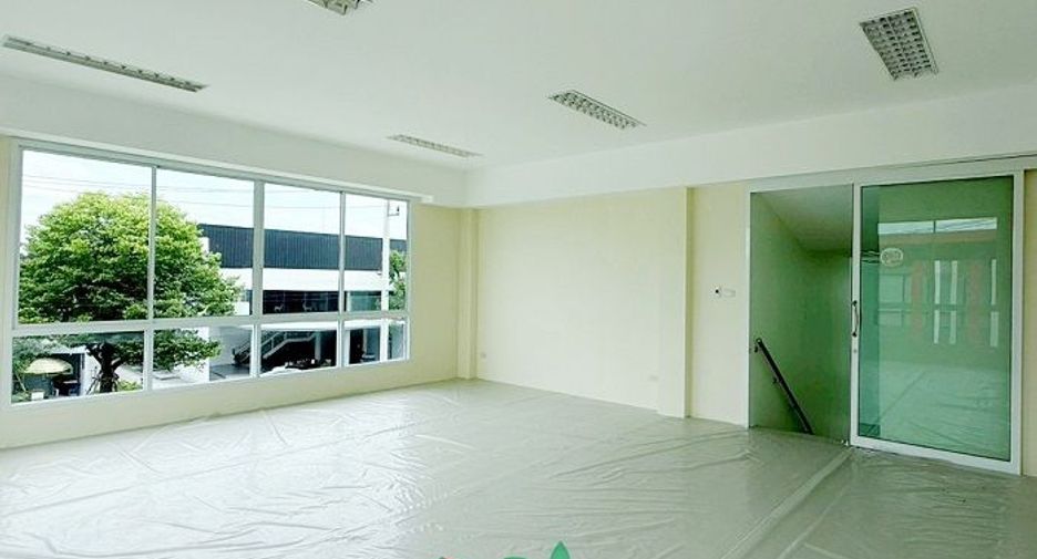 For sale 5 bedrooms warehouse in Sam Phran, Nakhon Pathom