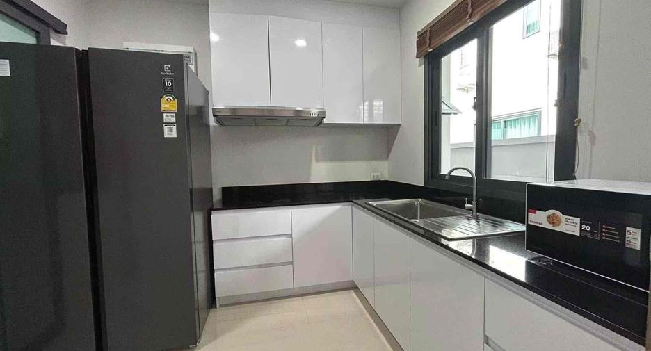 For rent 3 bedrooms house in Bang Lamung, Chonburi