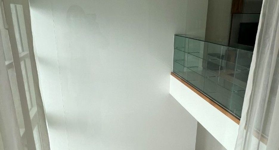 Wohnung zur Miete mit 2 Zimmer in Pathum Wan, Bangkok