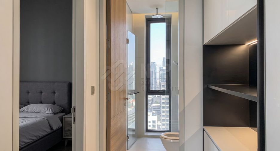 For rent 2 bedrooms condo in Watthana, Bangkok